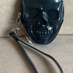Black Glossy Molded SKULL Shaped Wristlet Coin Purse w/ Removable Strap NWOT Photo 0