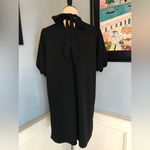 Black Short Sleeve Knee Photo 3