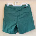 Patagonia Women's Green Cargo Shorts Photo 1