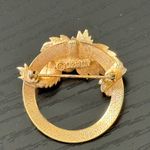Sarah Coventry Vintage Circle Wreath Brooch Gold Tone W Faux Pearls Photo 6