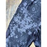 Under Armour  WOMEN'S HEATGEAR MESH PRINTED ANKLE CROP PURPLE/FLINT size SMALL Photo 4