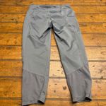 Nike  Dri Fit Womens Cropped Leggings Capris Gray Activewear Athletic Size S Photo 3