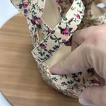 Forever 21  Women’s Floral Print Strappy Wedges Size 7‎ Photo 8