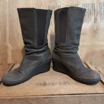 Keen  Akita Brown Leather Slouchy Mid Calf Wedge Heel Boots Sz 7.5 Photo 4