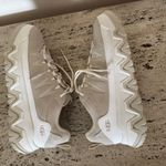 UGG NWOB  Cap Trail Women’s Low sneakers beige. MSRP $164. Size 8.5 Photo 12