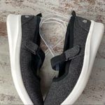 Clarks Cloudsteppers Black Mary Jane shoes 6.5 Photo 3