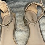 Pelle Moda Silver Heels Elegant Design Size 8 Photo 4