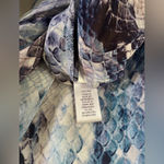 Jennifer Lopez Women’s Pleated Chiffon Flowy Snake Print Blouse Sz S Blue/Purple Photo 5