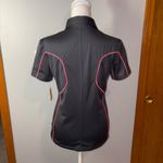 J. Lindeberg logo charcoal gray Polo Shirt Pink piping‎ Athletic Golfing fitted Size M Photo 2