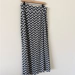 kim rogers  Black and White Chevron Maxi Skirt Size M Photo 1