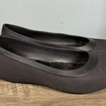 Crocs Mammoth Women’s Size 9 Shoes Black Fur Lined Comfort Flats Photo 3