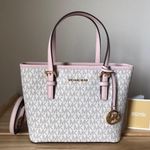 Michael Kors Purse Photo 0