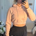 Alphalete Cropped Hoodie Photo 1