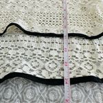 Paper Crane Cream Crochet Lace Short Sleeve Top Black Trim Size XS/S Photo 8