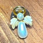 White Stone Inlay Angel Pin White Painted Wings & Gold Tone Photo 0