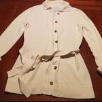 Jaclyn Smith long sleeve sweater is a size Small. Photo 3