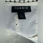 Torrid Ivory Eyelet Embroidered Blouse Size 1x Photo 7