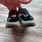 Clarks Black &Teal Strappy sporty closed-toe fisherman-style sandals. Size 7 1/2 Photo 4