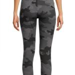 No Boundaries NEW Woman’s  Juniors
Capri leggings Camo Color Pullon Elastic Waist Photo 1