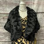 ❤️‍🔥 Faux Fur Black Shrug Photo 0