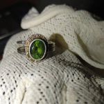Sterling Silver Green Gemstone Ring Size 8.5 Intricate Band Design Photo 2