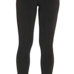 Black Leggings Photo 2