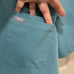 FIGS  scrub top ER Green SZ S EUC Photo 1