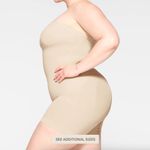 SKIMS  Seamless Sculpt Strapless Shortie Bodysuit Sand Size S Photo 4