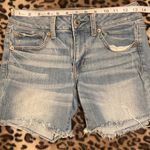 American Eagle JEAN Shorts Women’s Size 6 AE Midi Distressed Raw Hem Shorts Photo 9
