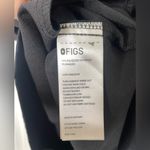 FIGS  Casma Three-Pocket Scrub Top Black Sz XL Photo 8