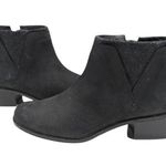 Vionic  Joslyn Weather Resistant Ankle Booties GUC $169 Size 8.5     S3132 Photo 0
