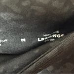 Old Navy High Ride Go Dry Black Animal Print Textured Fabric Sz M NWT Photo 4