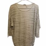 Chico's Chico’ women’s blouse size one silver/ white Photo 3