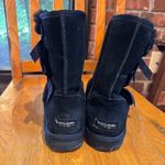 Koolaburra by Ugg womens Victoria suede sherpa bows boots black 9 Photo 2