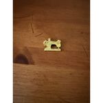 Vintage Black And Gold Sewing Machine Brooch NWOT Classic Craft Theme Pin Photo 7