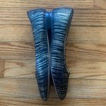 Trotter’s Signature Ballet Flat Black with Gold Accent Size 7.5W. Photo 2