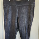 Torrid  Sz 2 Stylish Black Textured Women's Leggings NWOT Photo 0