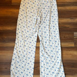 White blueberry print coquette pajama pants Photo 3