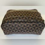 Toiletry Makeup Travel Good for both men and women. NWOT Brown Photo 1