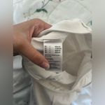 American Eagle white ripped jeans size 2 brand new never worn Photo 2