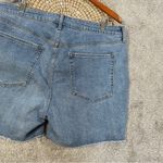Old Navy NWT  Women’s High Rise Og Straight Denim Shorts 5” in Dana Destroy 18 Photo 6