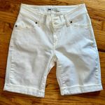 Levi's Levi’s Women’s Bermuda White Jean Shorts Photo 3