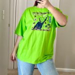 Brand new unisex Green T Photo 4
