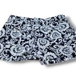  Shorts Size 2 W31" x L4" Khakis By GAP Girlfriend 4 Inch Short Casual Floral Flower Print Photo 2