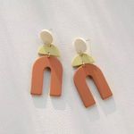 Boutique Acrylic Geometric Rainbow Earrings Photo 0