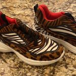 Material Girl Animal stripe low rise sneakers Photo 0
