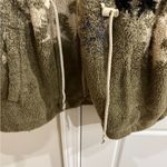 Cabela's  Women's Beige and Green Zip-Up Drawstring Fleece Jacket XL Photo 3