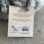 Target BNWT slipper, socks with grippers Photo 2