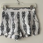 Everly  Geometric Print Shorts With Pockets Black White Size Small NWOT Photo 0
