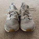 Adidas  Ultraboost 4.0 Carbon Mint - 9 - well worn with flaw Photo 4